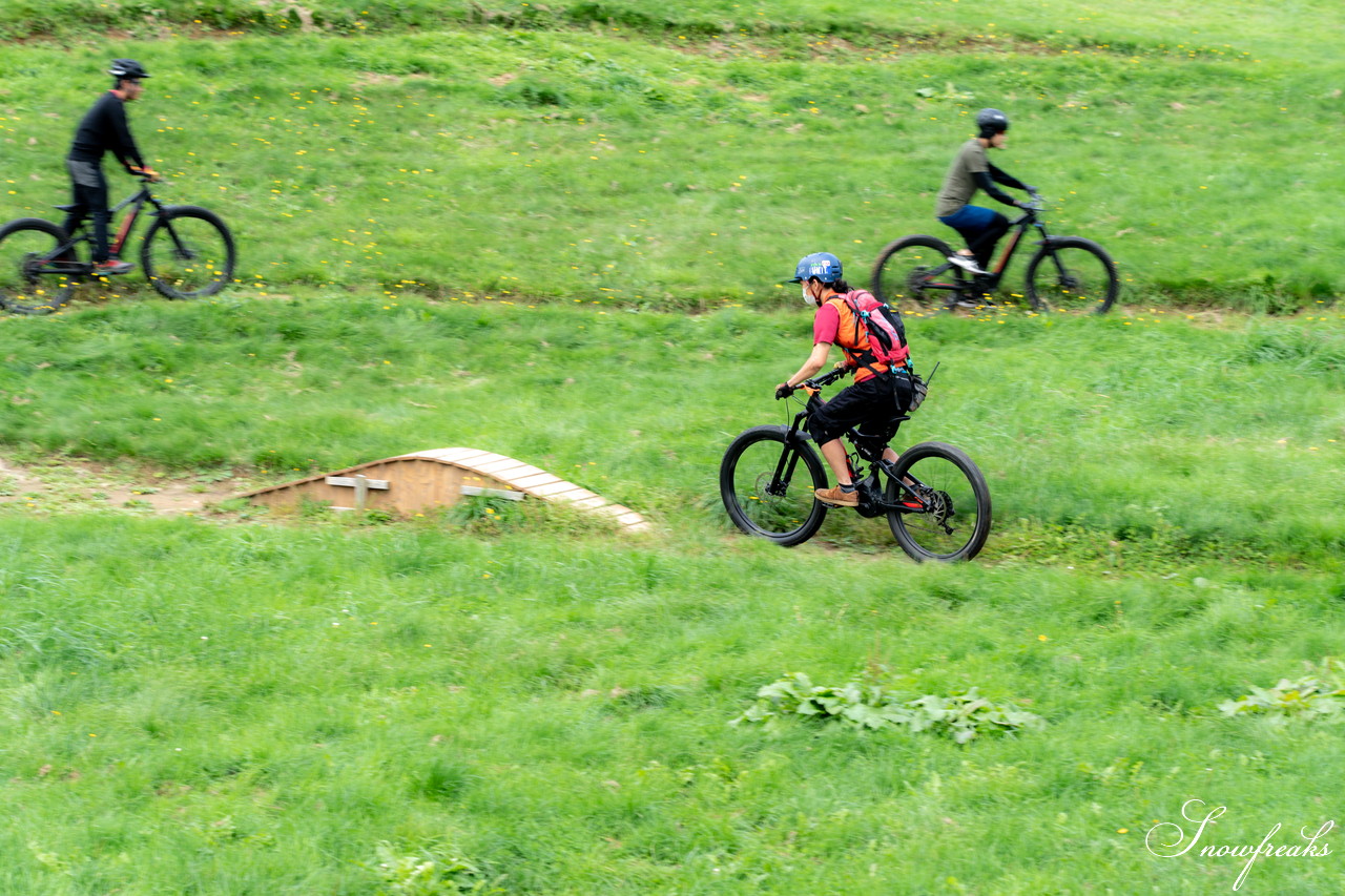 ニセコマウンテンリゾート グラン・ヒラフ　電動アシスト付きMTB『Turbo Levo』でフロートレイルにチャレンジ！